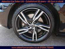 Volvo V40 T3 R-Design Edition 