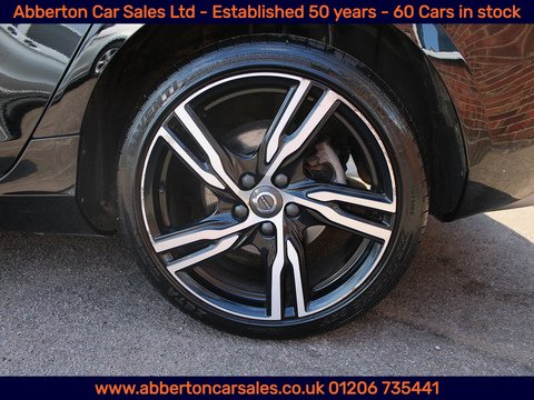 1.5 T3 R-Design Edition Hatchback 5dr Petrol Auto Euro 6 (s/s) (152 ps)