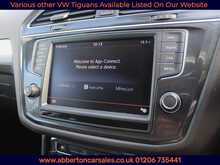 Volkswagen Tiguan TDI BlueMotion Tech SE Navigation 