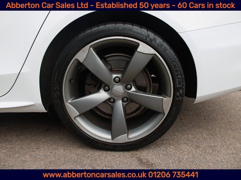 3.0 TDI V6 Black Edition Estate 5dr Diesel S Tronic quattro Euro 5 (s/s) (245 ps)