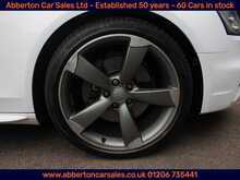 Audi A4 Avant TDI V6 Black Edition 