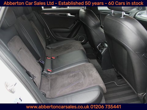 3.0 TDI V6 Black Edition Estate 5dr Diesel S Tronic quattro Euro 5 (s/s) (245 ps)
