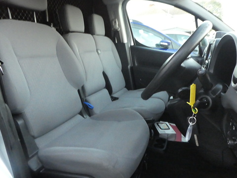 1.6 HDi 625 Professional Panel Van 4dr Diesel Manual L1 (131 g/km, 75 bhp)