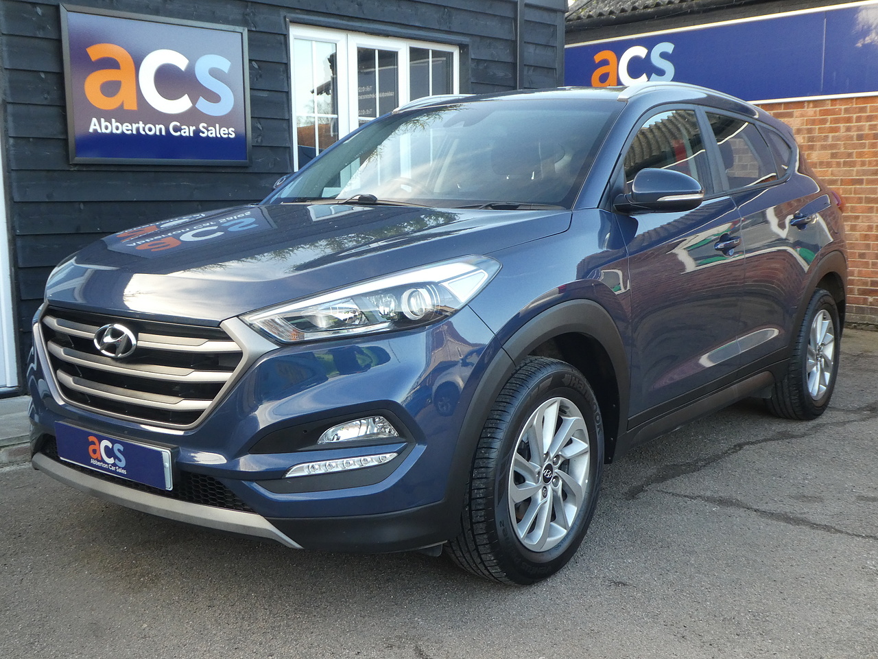 Used 2016 Hyundai TUCSON CRDi Blue Drive SE Nav For Sale in Essex ...