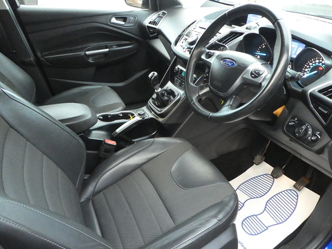 TDCi Titanium SUV 2.0 Manual Diesel