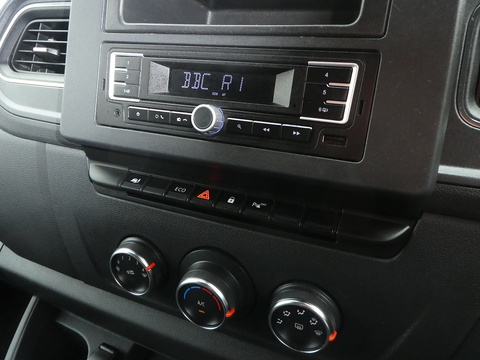 2.3 dCi 35 Business+ Panel Van 4dr Diesel Manual FWD LWB Medium Roof Euro 6 (135 ps)