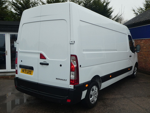 2.3 dCi 35 Business+ Panel Van 4dr Diesel Manual FWD LWB Medium Roof Euro 6 (135 ps)