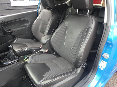 TDCi Titanium X Hatchback 1.5 Manual Diesel