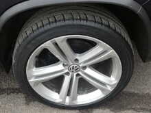 Volkswagen Tiguan TDI BlueMotion Tech R-Line 
