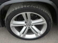 Volkswagen Tiguan TDI BlueMotion Tech R-Line 