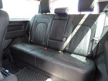 Land Rover Defender 90 P300 S 