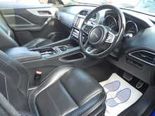 Jaguar F-PACE D180 R-Sport 