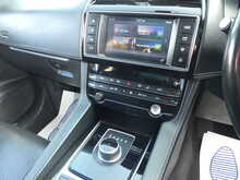 Jaguar F-PACE D180 R-Sport 