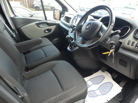 1.6 dCi 29 Sport Nav Crew Van Double Cab 6dr Diesel Manual LWB Euro 6 (120 ps)