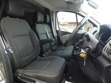Renault Trafic dCi 29 Sport Nav 