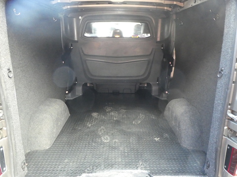 1.6 dCi 29 Sport Nav Crew Van Double Cab 6dr Diesel Manual LWB Euro 6 (120 ps)