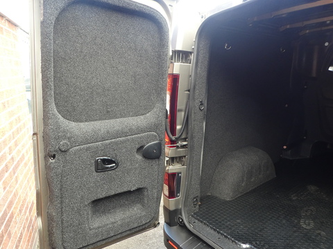 1.6 dCi 29 Sport Nav Crew Van Double Cab 6dr Diesel Manual LWB Euro 6 (120 ps)