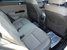 Kia Sportage CRDi First Edition 