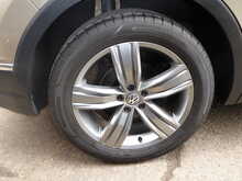 Volkswagen Tiguan TSI SEL 