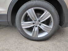 Volkswagen Tiguan TSI SEL 