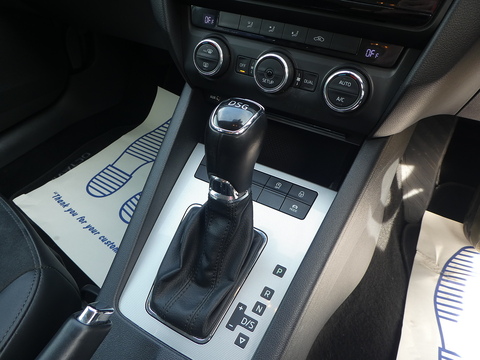 2.0 TDI Elegance Estate 5dr Diesel DSG Euro 5 (s/s) (150 ps)