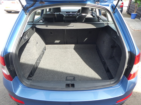 2.0 TDI Elegance Estate 5dr Diesel DSG Euro 5 (s/s) (150 ps)