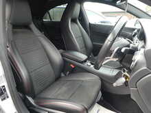 Mercedes-Benz CLA CLA220d AMG Line 