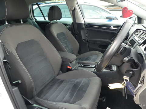 2.0 TDI BlueMotion Tech GT Hatchback 5dr Diesel DSG Euro 5 (s/s) (150 ps)