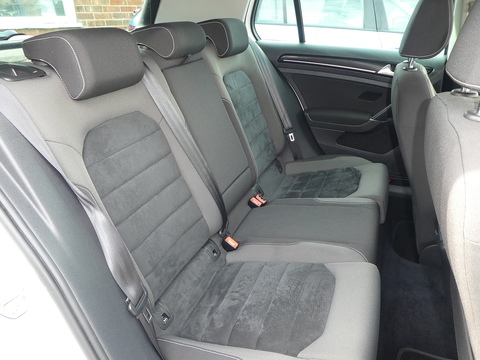 2.0 TDI BlueMotion Tech GT Hatchback 5dr Diesel DSG Euro 5 (s/s) (150 ps)