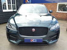 Jaguar F-PACE D180 R-Sport 