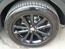 Jaguar F-PACE D180 R-Sport 