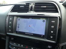 Jaguar F-PACE D180 R-Sport 