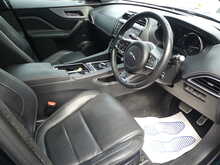 Jaguar F-PACE D180 R-Sport 