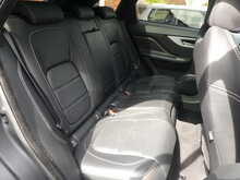 Jaguar F-PACE D180 R-Sport 