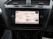 Volkswagen Tiguan TDI SE Navigation 