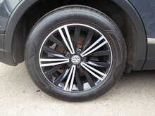 Volkswagen Tiguan TDI SE Navigation 
