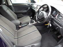 Volkswagen T-Roc TSI EVO SE 