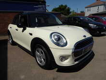 MINI Hatch Cooper 