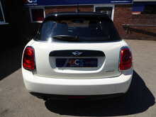 MINI Hatch Cooper 