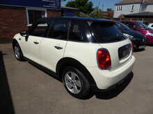 MINI Hatch Cooper 