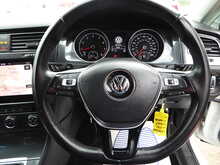 Volkswagen Golf TSI SE Nav 