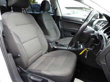 Volkswagen Golf TSI SE Nav 