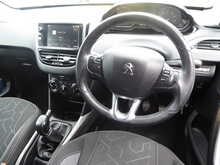Peugeot 2008 BlueHDi Active 