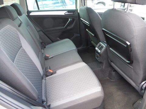 2.0 TDI BlueMotion Tech SE Navigation SUV 5dr Diesel Manual 4Motion Euro 6 (s/s) (150 ps)