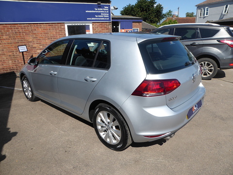 2.0 TDI BlueMotion Tech SE Hatchback 5dr Diesel Manual Euro 5 (s/s) (150 ps)