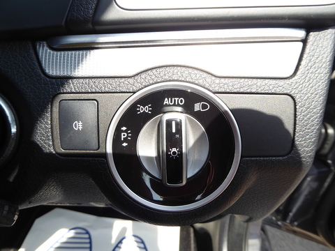 2.1 E220 CDI AMG Sport Cabriolet 2dr Diesel G-Tronic+ Euro 5 (s/s) (170 ps)