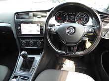 Volkswagen Golf TDI SE Nav 