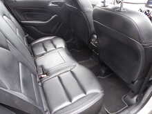 Mercedes-Benz B Class B180 Exclusive Edition 