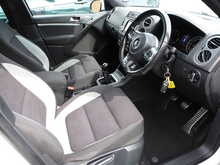 Volkswagen Tiguan TDI BlueMotion Tech R-Line 