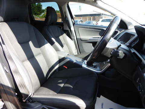 2.0 D4 SE Nav SUV 5dr Diesel Manual Euro 6 (s/s) (181 ps)